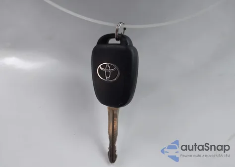 2019 Toyota Corolla Le z USA, uszkodzony, nr VIN 5YFBURHE2KP862887